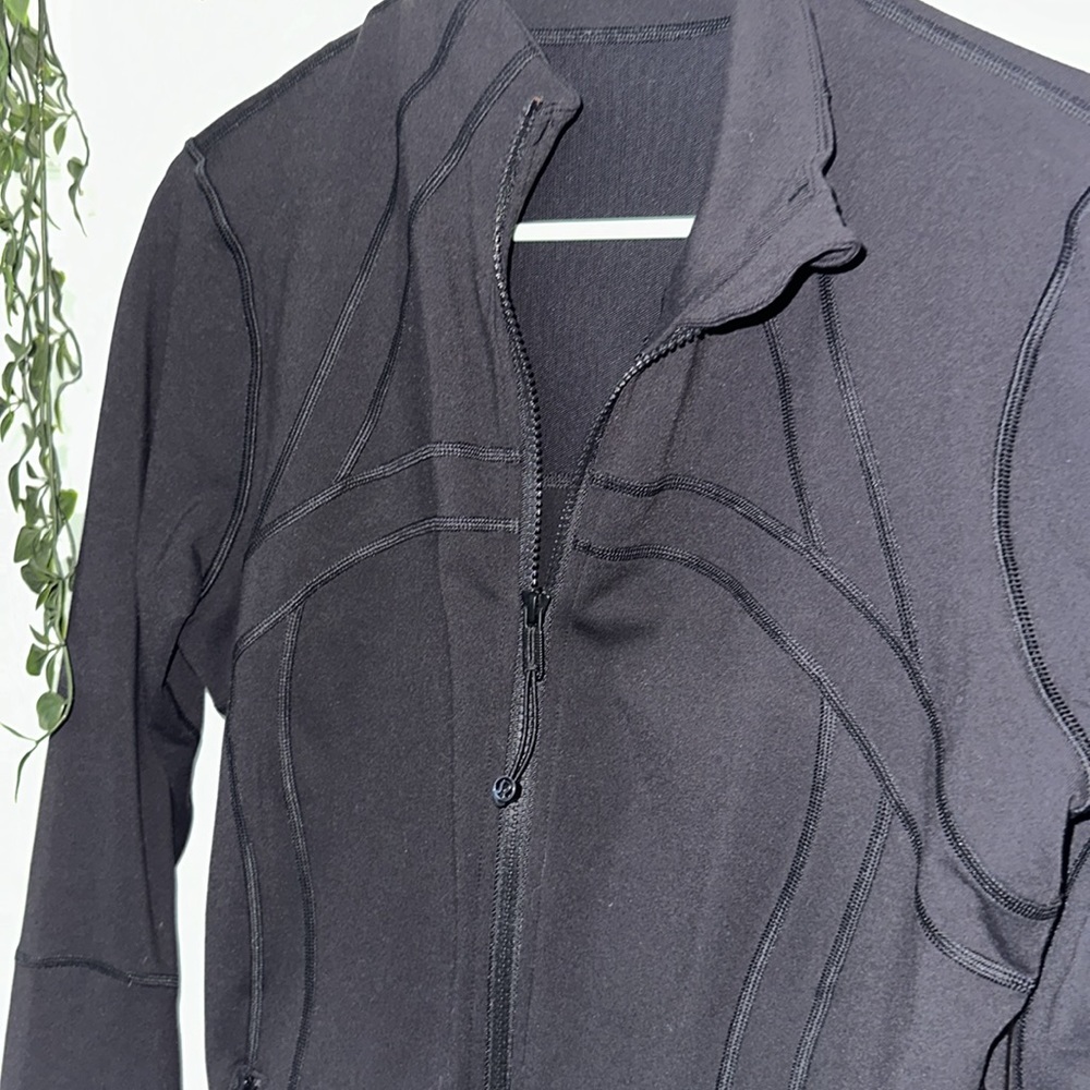 Lululemon Black Define Jacket Size 12 - image 3